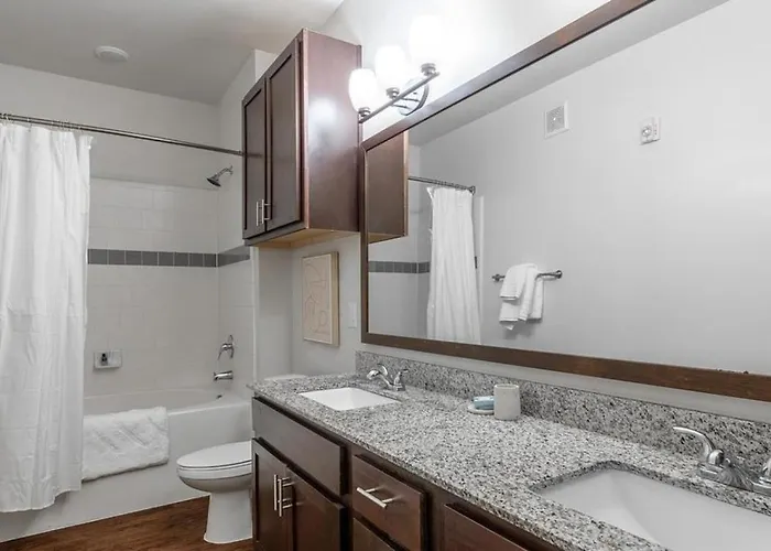 Landing Modern Apartment With Amazing Amenities