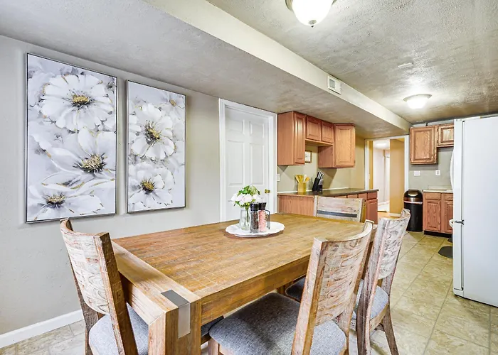 Utah Apartment: 2 Mi To Amphitheatre