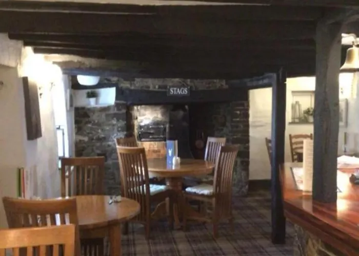 Hunters Lodge