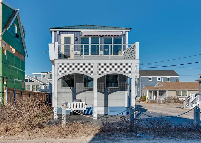 Wells Beach House W/ Ocean-View Deck