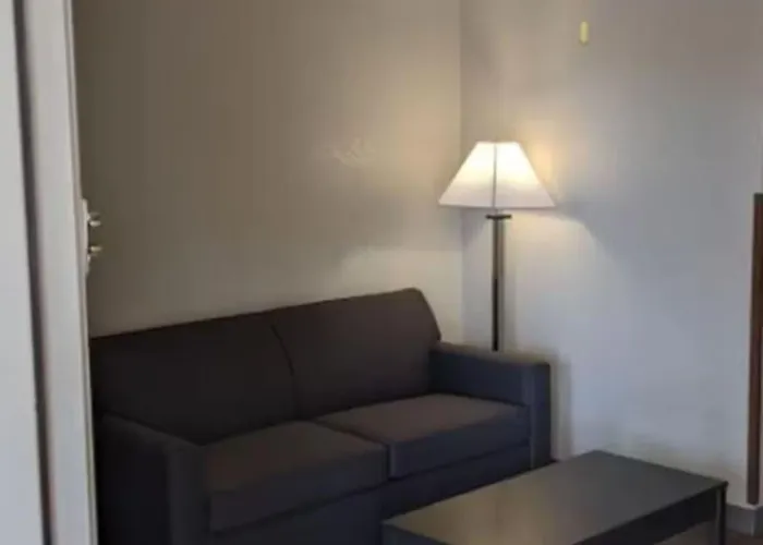Atrium Inn
