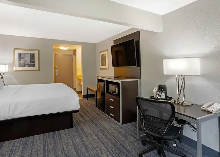 Best Western Plus Reading Inn & Suites