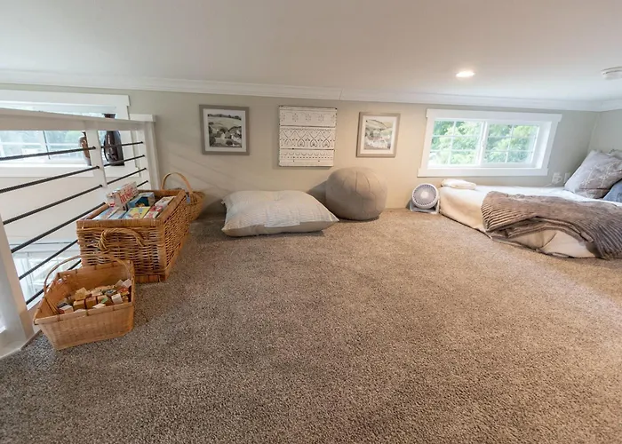 Pets Welcome Tiny House + Guadalupe River Access