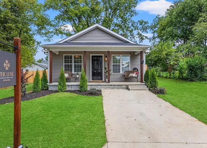 The Luxe/Hottub/Playground/12Min Khp/30Min Ark