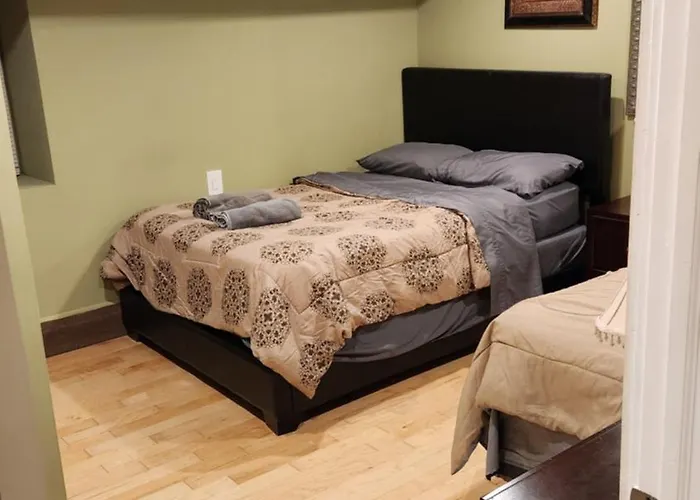Two Bedroom Few Blocks From The Beach And Tropicana Casino