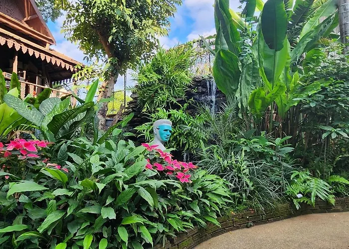 Hotel Club One Seven Gaymen Chiang Mai