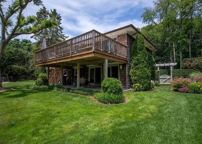 4 Bed 2 Bath - Salt Water Pool Close & Beaches