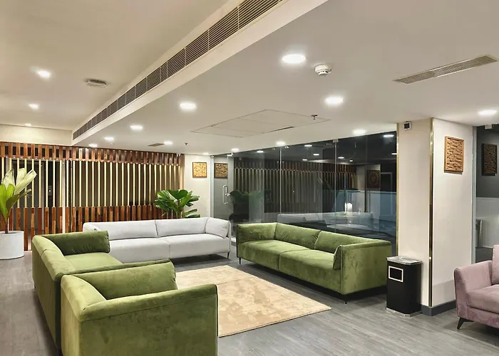 7 Apple Hotel Guruvayur