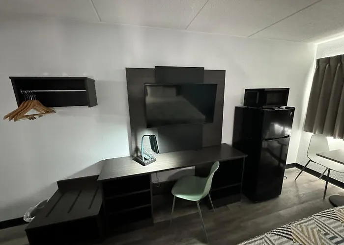 Studio 6 Suites East Syracuse Airport