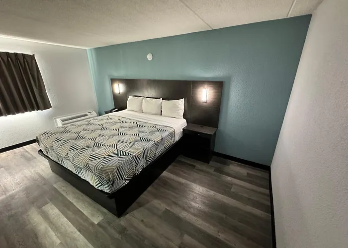 Studio 6 Suites East Syracuse Airport