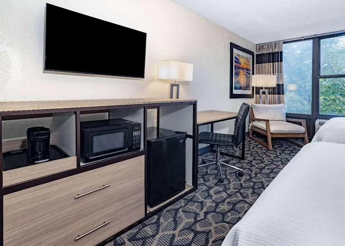 Ramada By Wyndham West Atlantic City