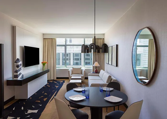 Thewit Chicago, A Hilton Hotel