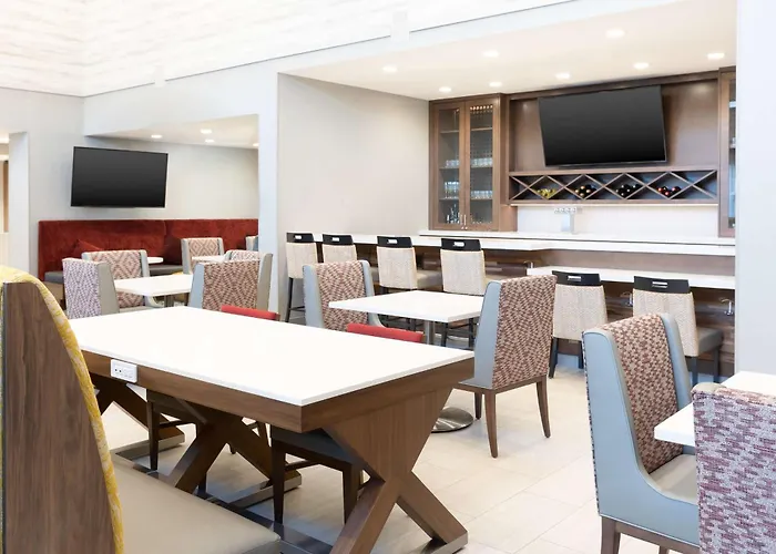 Hampton Inn & Suites Santa Rosa Sonoma Wine Country