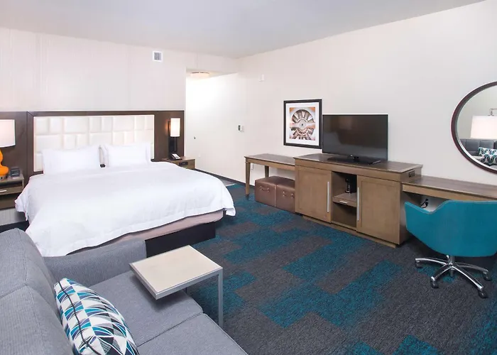 Hampton Inn & Suites Lax El Segundo
