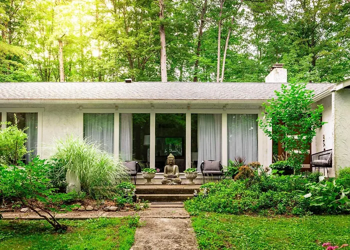 'Casa Real' ~ Expansive Woodstock House W/ Hot Tub