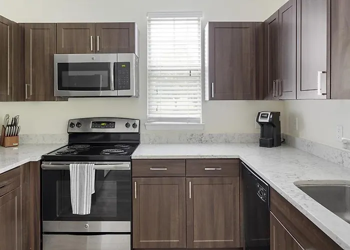 Landing Modern Apartment With Amazing Amenities