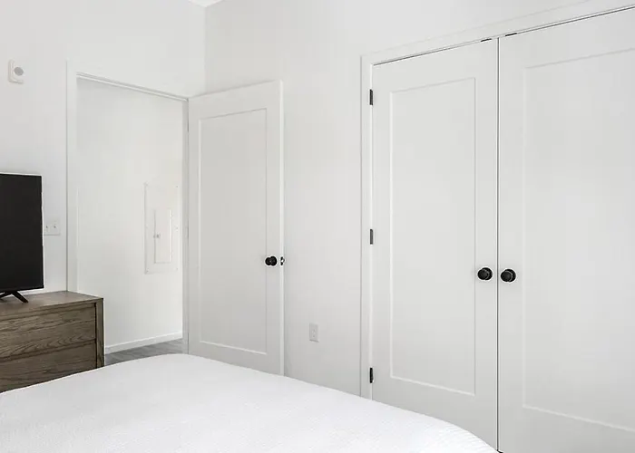 Landing Modern Apartment With Amazing Amenities