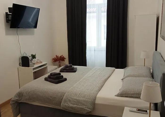 Fenix Rooms Trieste