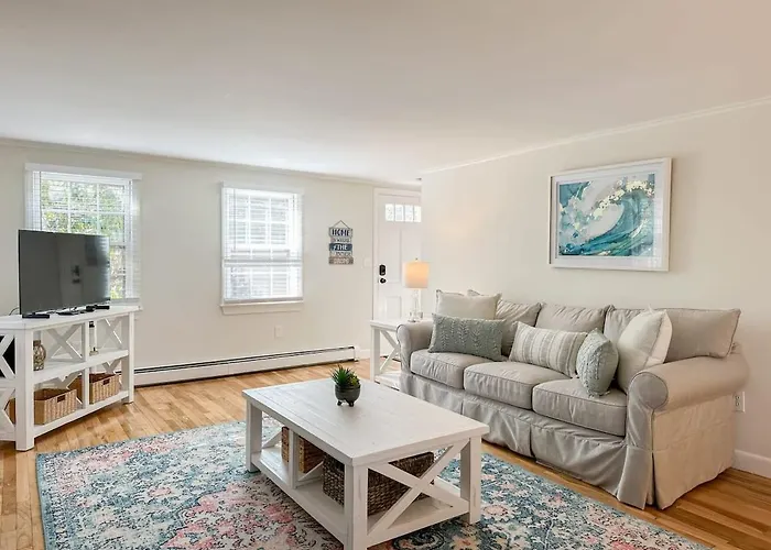 2 Miles To Nauset & Coast Guard Beach Dog Friendly