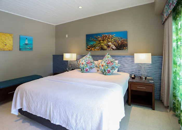 Orchid Key Inn - Adults Only