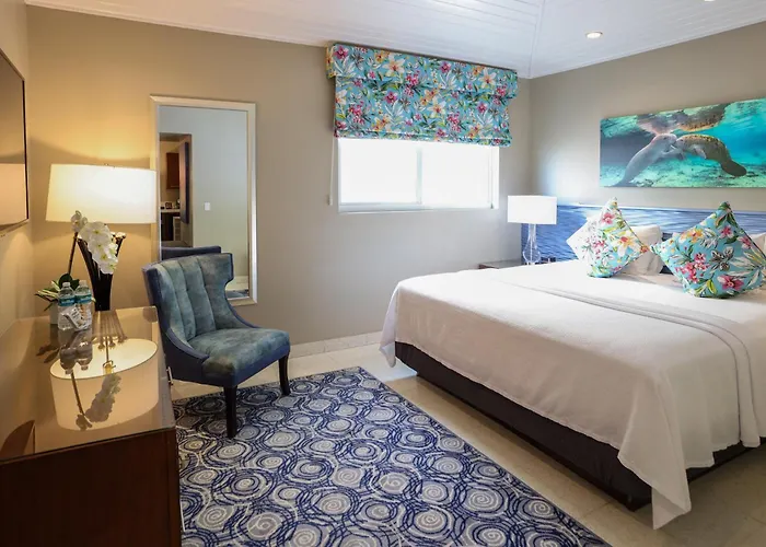 Orchid Key Inn - Adults Only