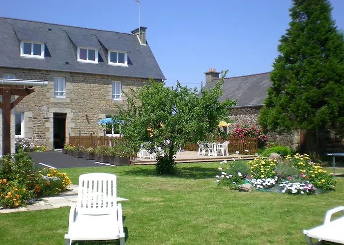 Le Relais De Launay Ploubazlanec