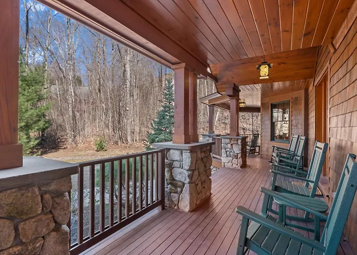 Luxury Family Lodge Hot Tub, Cinema, Game Room