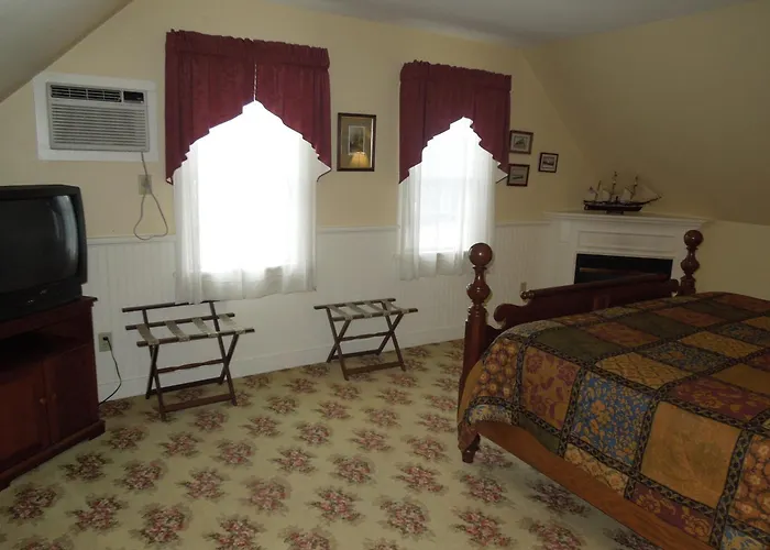 Kearsarge Inn