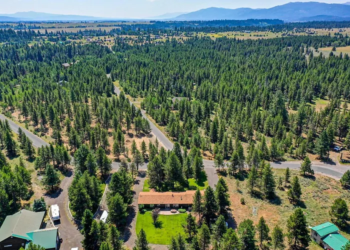 Black Moose - Pet Friendly - Trailer Parking - Wood Stove - Single Level