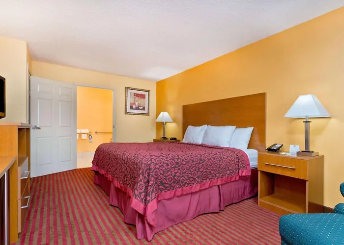 Days Inn By Wyndham Franklin