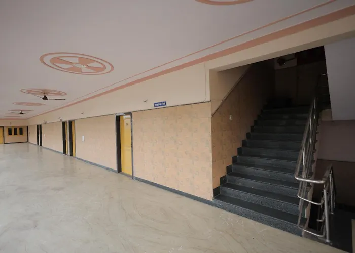 Hotel Mukund Priya- Near Krishna Janam Bhoomi
