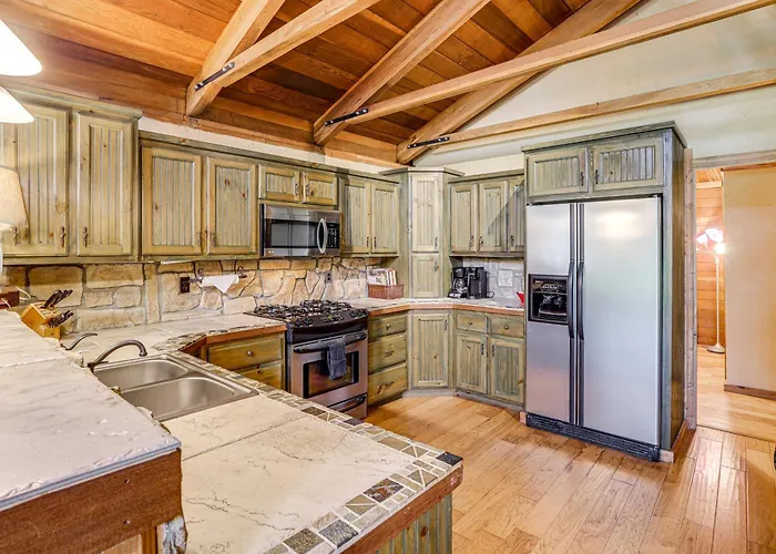 Tumbling Shoals Cabin < 1 Mi To Beaches & Boating!