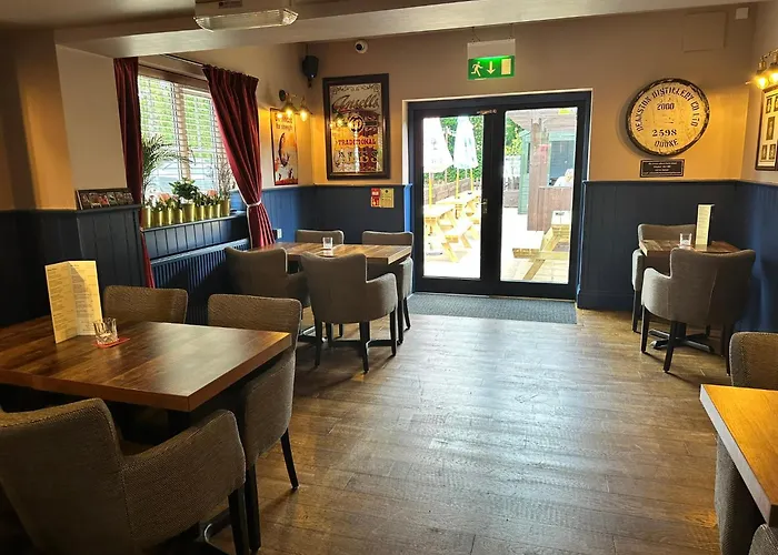 The Prince Albert Pub & Hotel With Onsite Free Parking 2 Minutes From Legoland