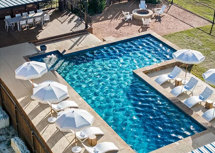 10 Bedroom - Pool - Hot Tub - Pickleball - Firepit