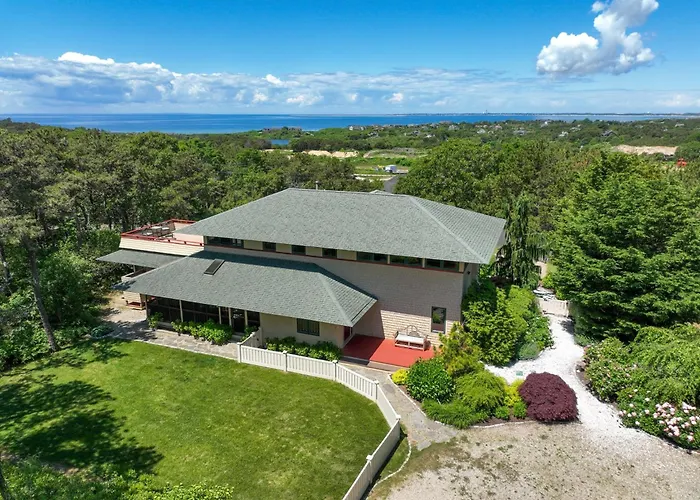 Beautiful Backyard Pool Deeded Beach Rights