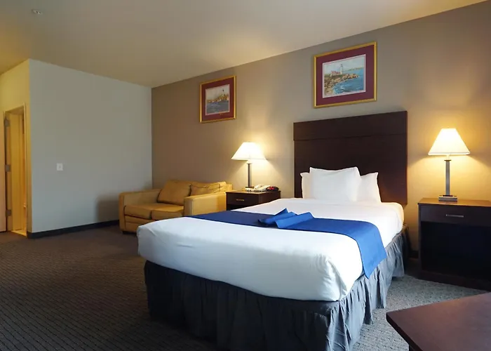 Bayvue Hotel, Resort & Suites