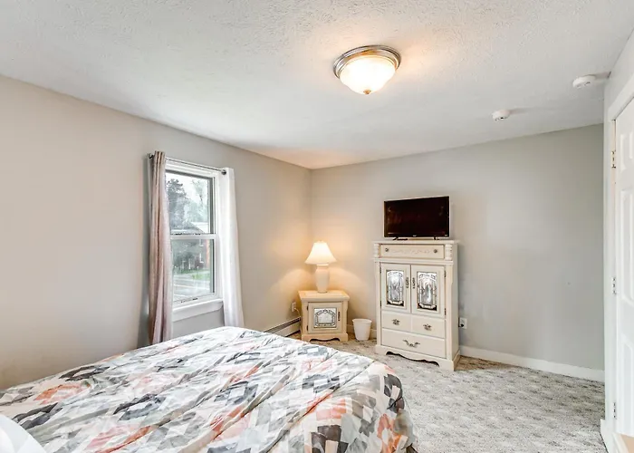 Seneca Falls Apartment ~ 3 Mi To Cayuga State Park