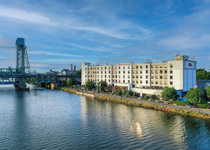 Hampton Inn&Suites Newark-Harrison-Riverwalk