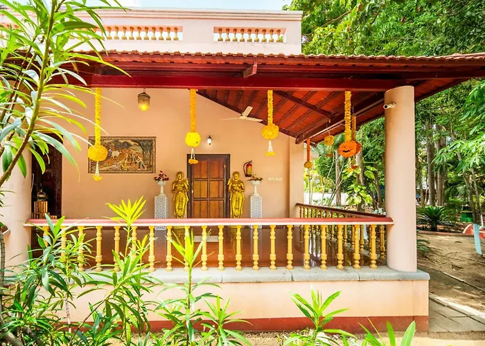 Hotel Sadhabishegam