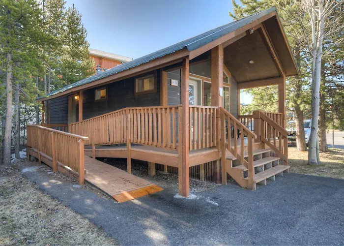 Explorer Cabins At Yellowstone
