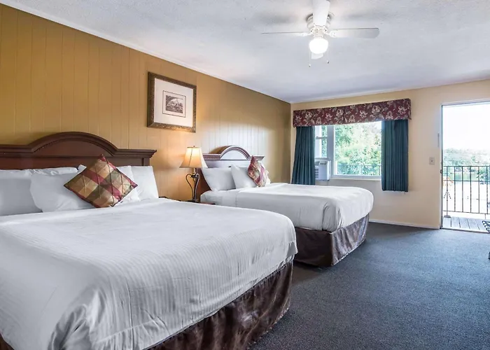 Tiltonlodge Inn & Suites