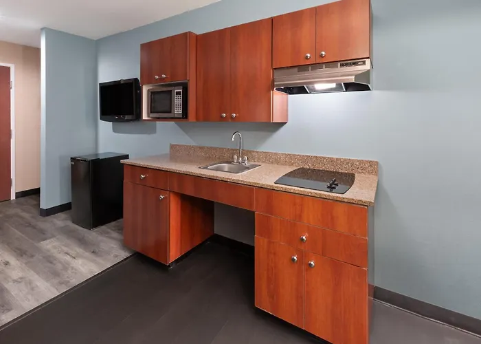 Super 8 By Wyndham Lubbock West
