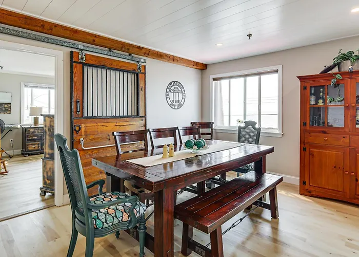 Family Beach Days: Dog-Friendly Cape Cod Condo