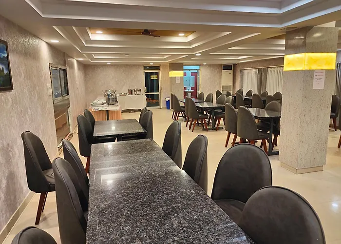 Hotel Geetha International