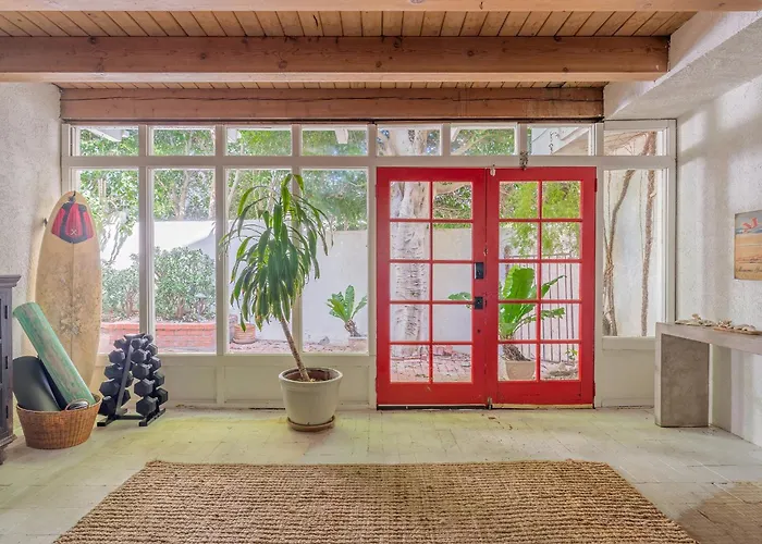 Malibu Villa With Beach Access And Ocean View