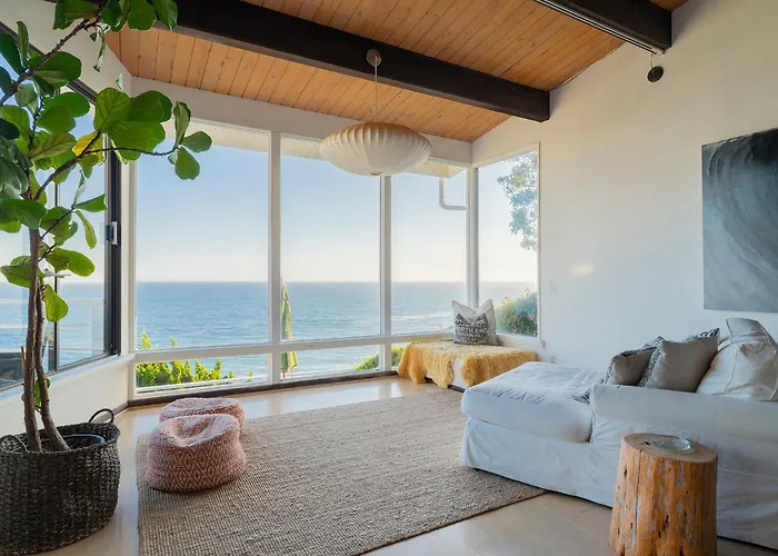 Malibu Villa With Beach Access And Ocean View