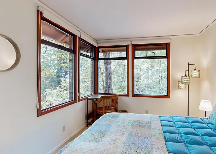Windsong Redwood Retreat