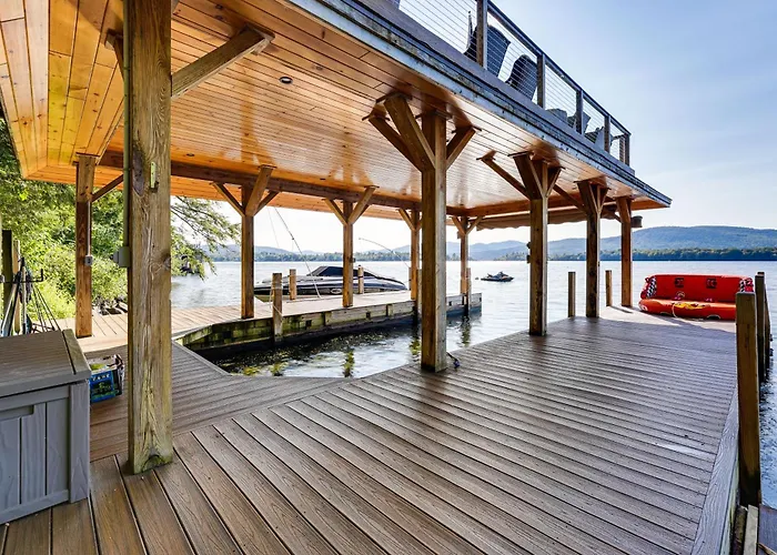Game Room & Hot Tub! Waterfront Gem On Lake George