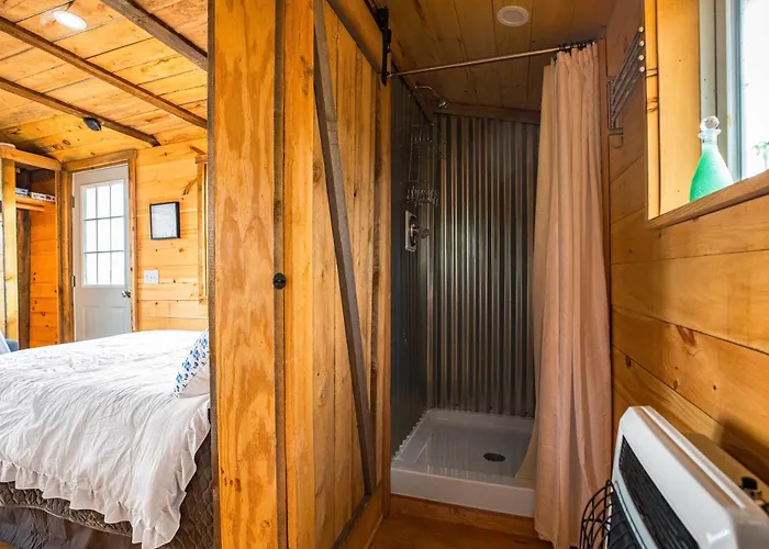 The Cabin At Sunnybrook - Unit C