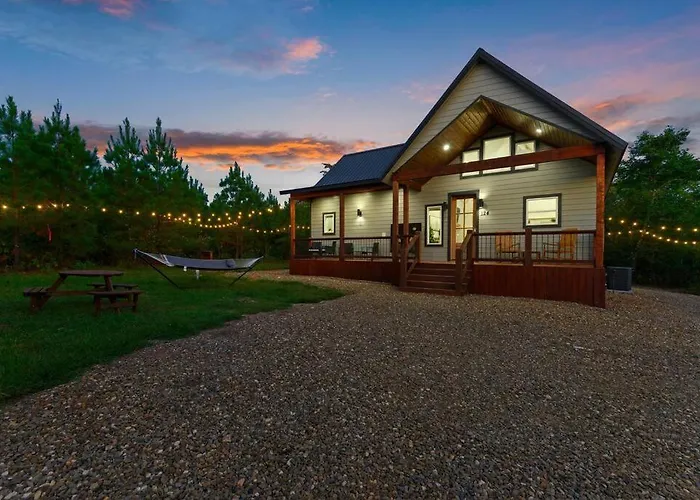 Under The Stars - Secluded, Hot Tub, Firepit, Games